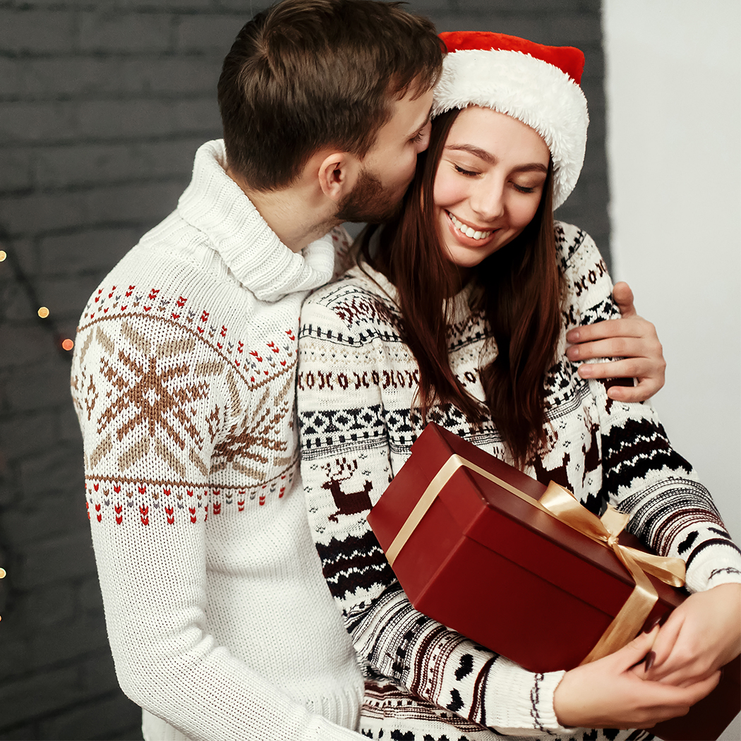 Najciekawsze prezenty świąteczne do 100 zł - dla niej i dla niego!